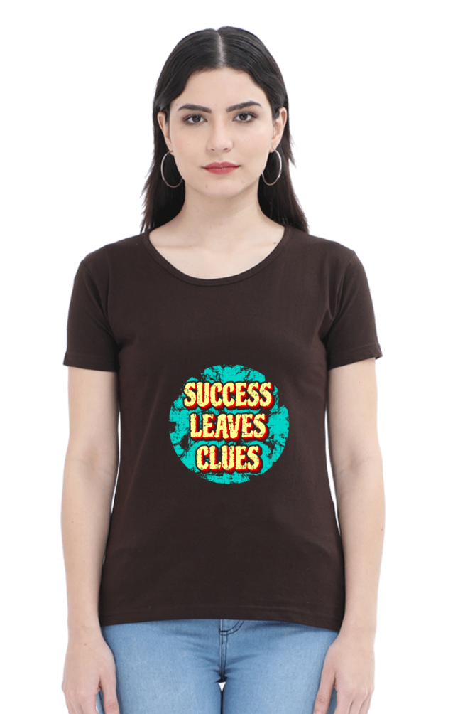 Success leaves Clues Women’s T-shirt - Coffee Brown / S