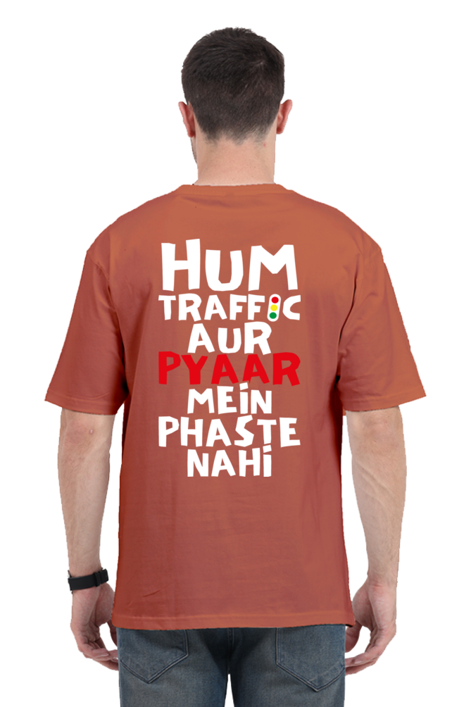 Hum Traffic Aur Pyar Mein Phaste Nahi Unisex Oversized T-shirt - Coral / S